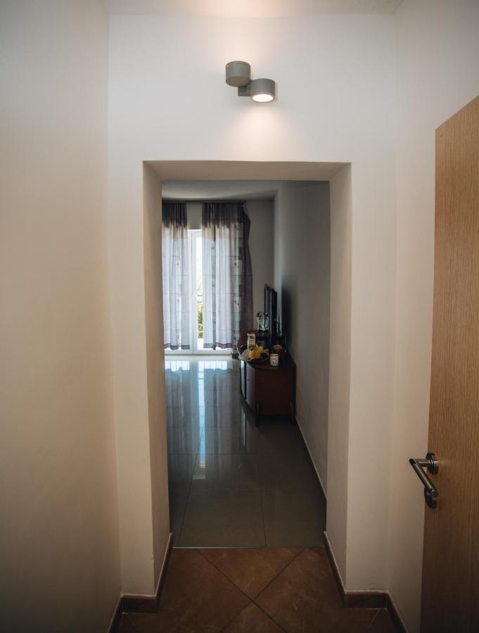 Apartments Mateo เบรลา ภายนอก รูปภาพ