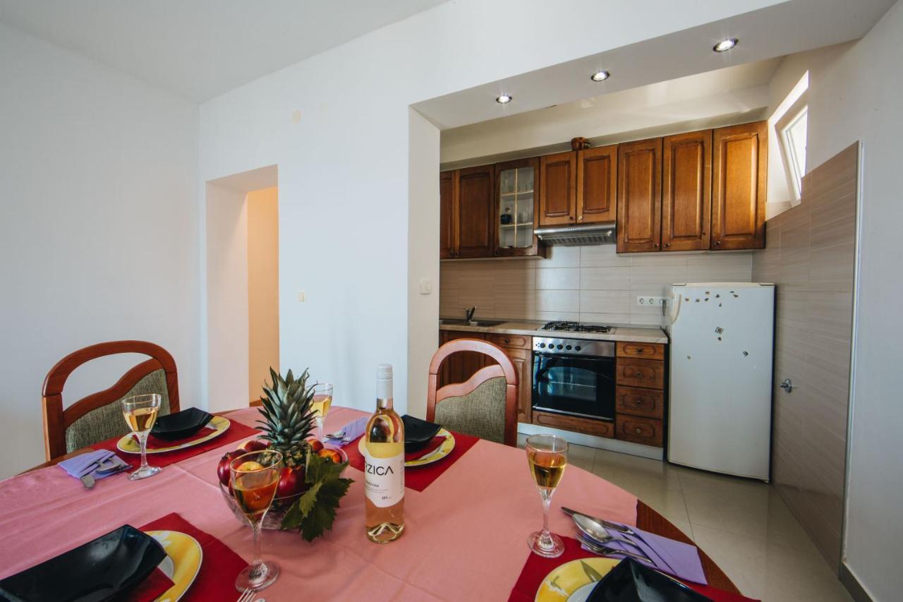 Apartments Mateo เบรลา ภายนอก รูปภาพ